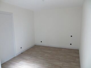  Appartement à louer 2 pièces 65 m²