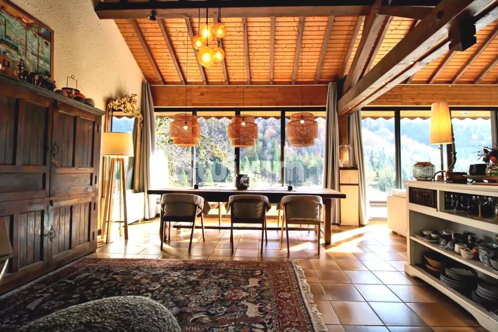 Vente Maison Maison de Charme avec Sauna et Spa dans un écrin de verdure Saint-claude