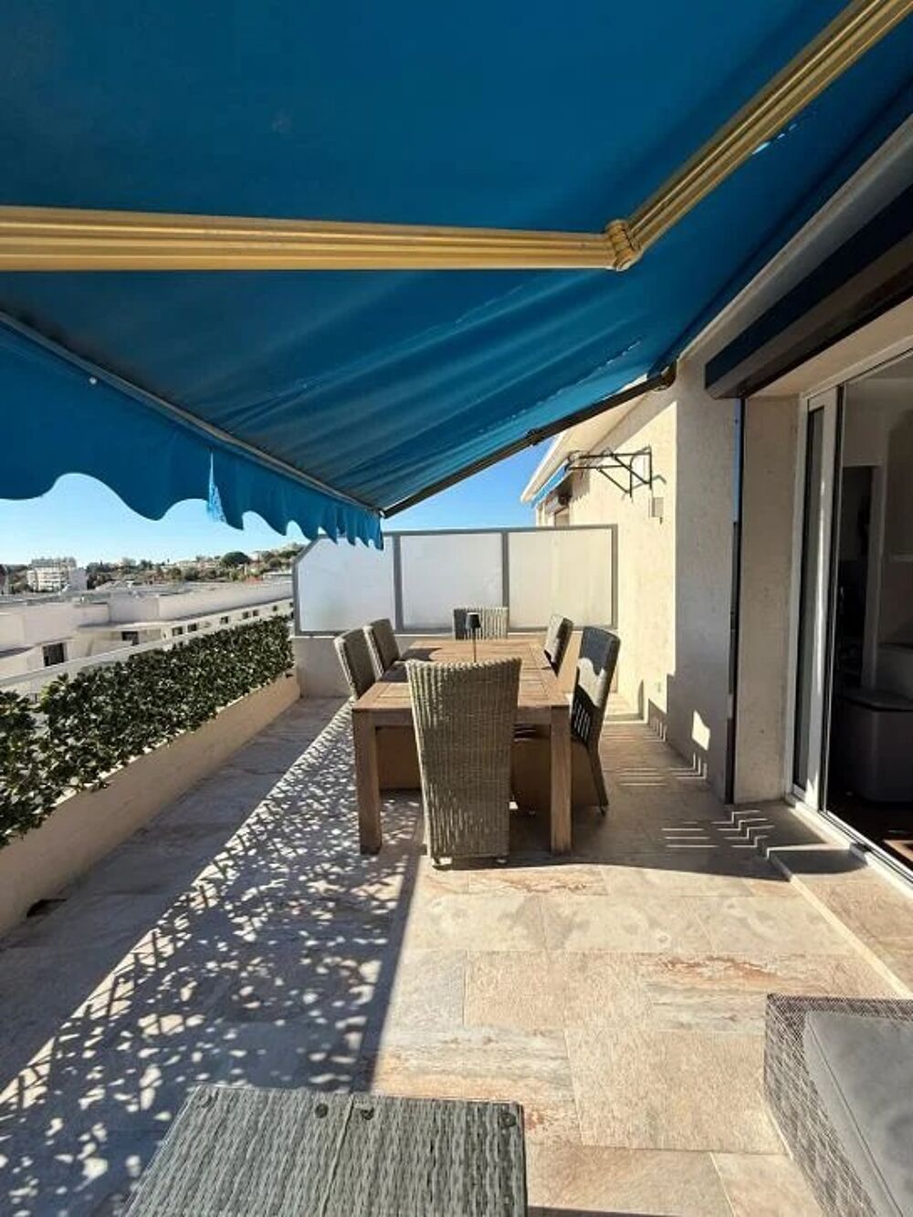 Location Appartement Logement 2 pièces avec terrasse de 27m² et balcon Antibes