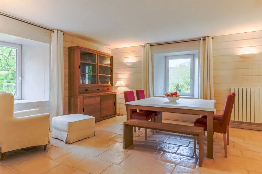 Autrans .Très belle maison typique du Vercors de 310m2 habitab