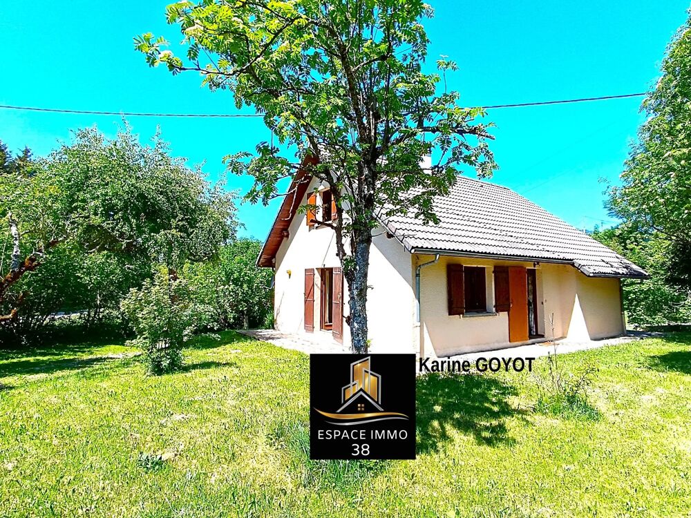 Maison de 113m2 au sol sur 1000m2 de terrain. Située dans un pe