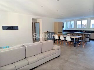  Appartement à louer 4 pièces 122 m²