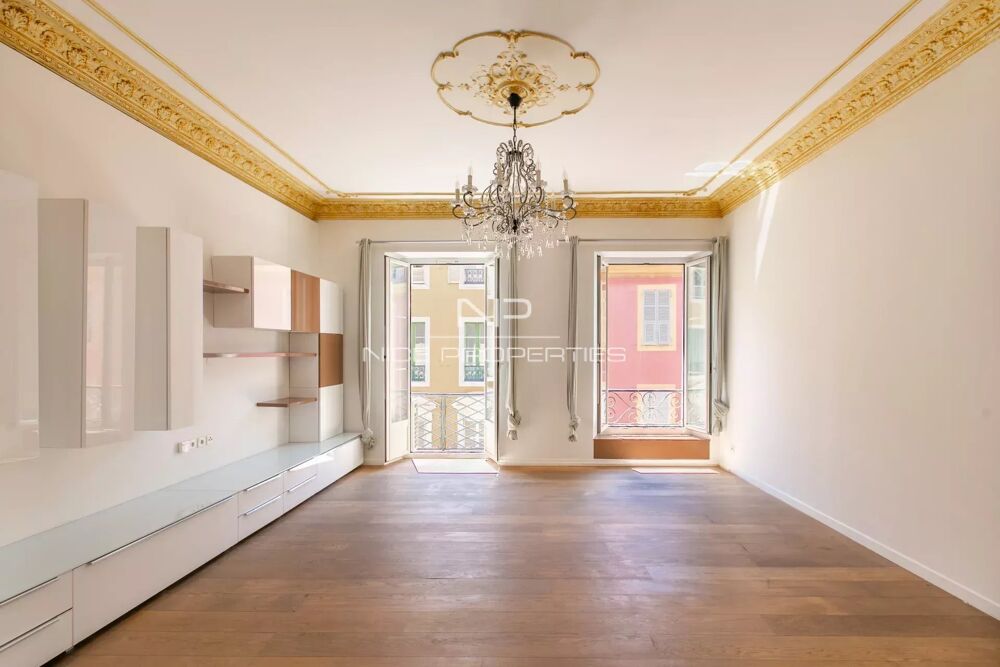 Vente Appartement Proche Place Masséna, superbe trois pièces climatisé avec balcon Nice