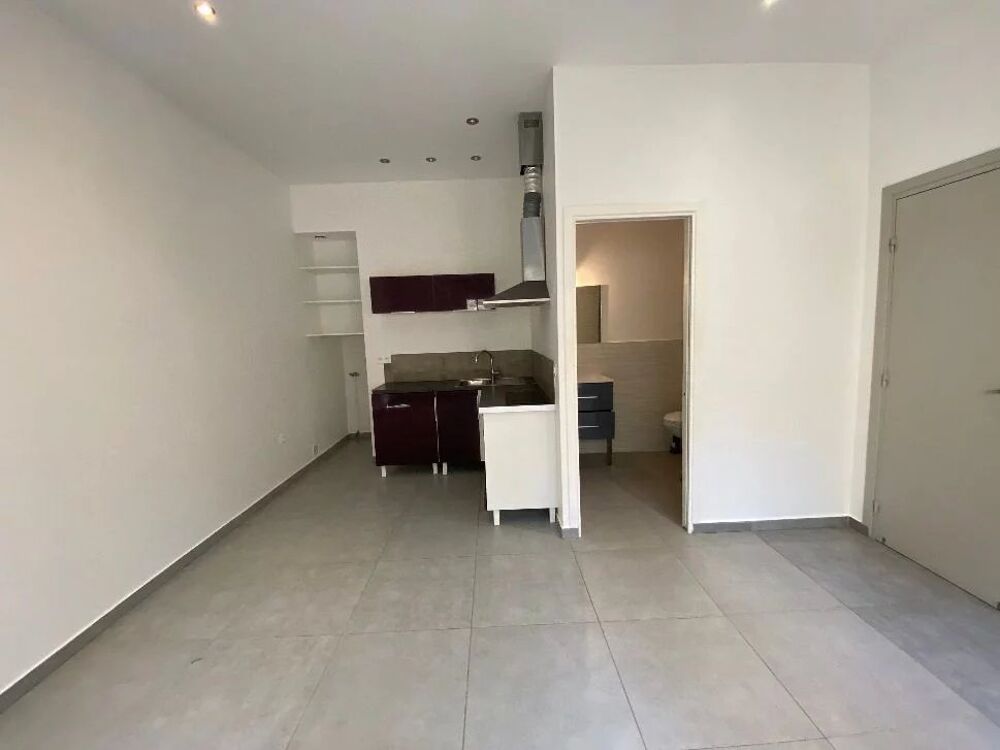 Studio de 24m² avec terrasse couverte de 10m²