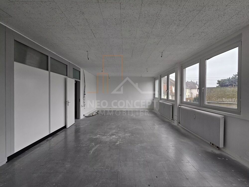   EMPLACEMENT DE CHOIX : VISIBILITE ASSUREE Eckbolsheim
