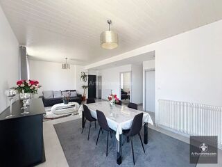  Maison  vendre 7 pices 310 m