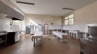  Immeuble à vendre 14 pièces 850 m²