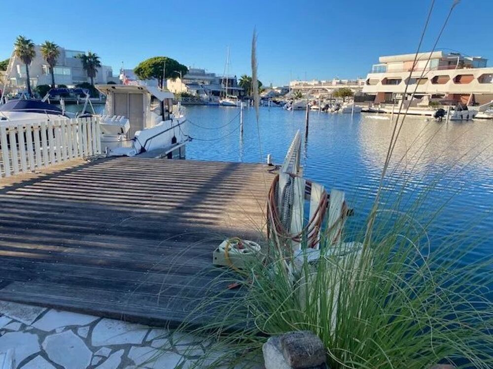 Vente Appartement MARINA 4 pièces vue large et dégagée sur le plan d'eau de PORT C Le grau-du-roi