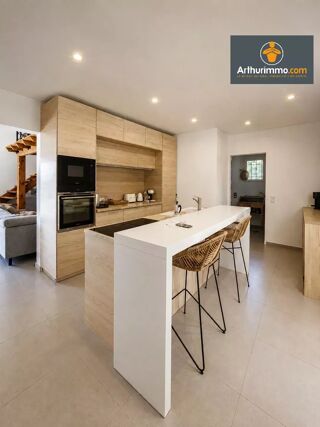  Maison à vendre 8 pièces 237 m²