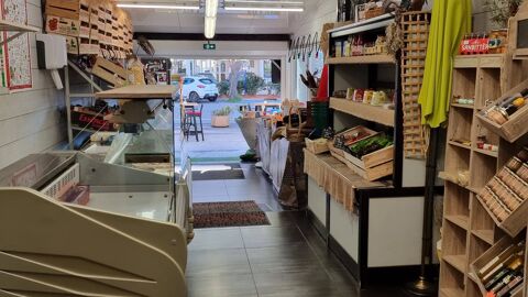 Local et fonds de commerce Primeur 349800 83980 Le lavandou