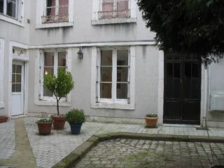  Appartement à louer 1 pièce 28 m²