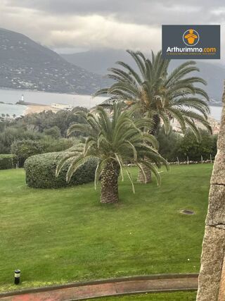  Immeuble � vendre 700 m�