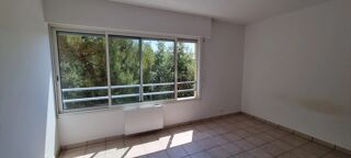  Appartement à louer 3 pièces 65 m²