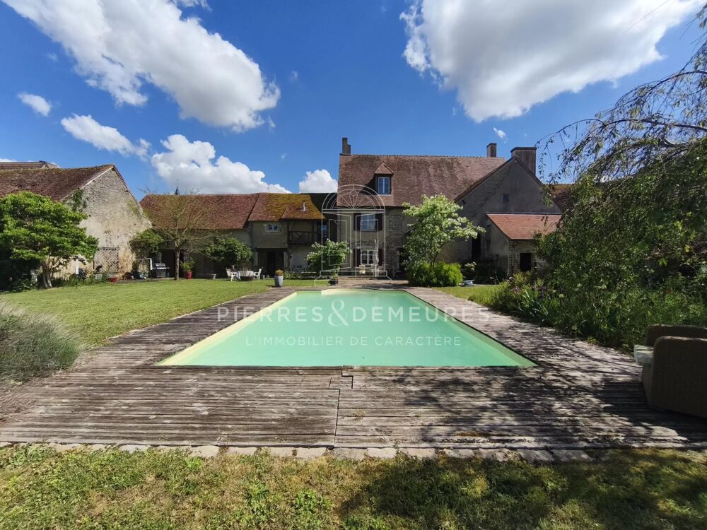 Vente Maison Maison du XVème siècle avec piscine dépendances sur parc de 5330 Givardon