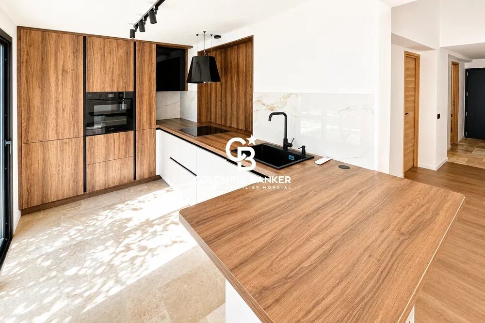 à vendre  Maison Antibes (06600)