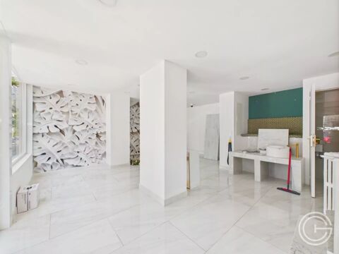 Local commercial 2555 06200 Nice