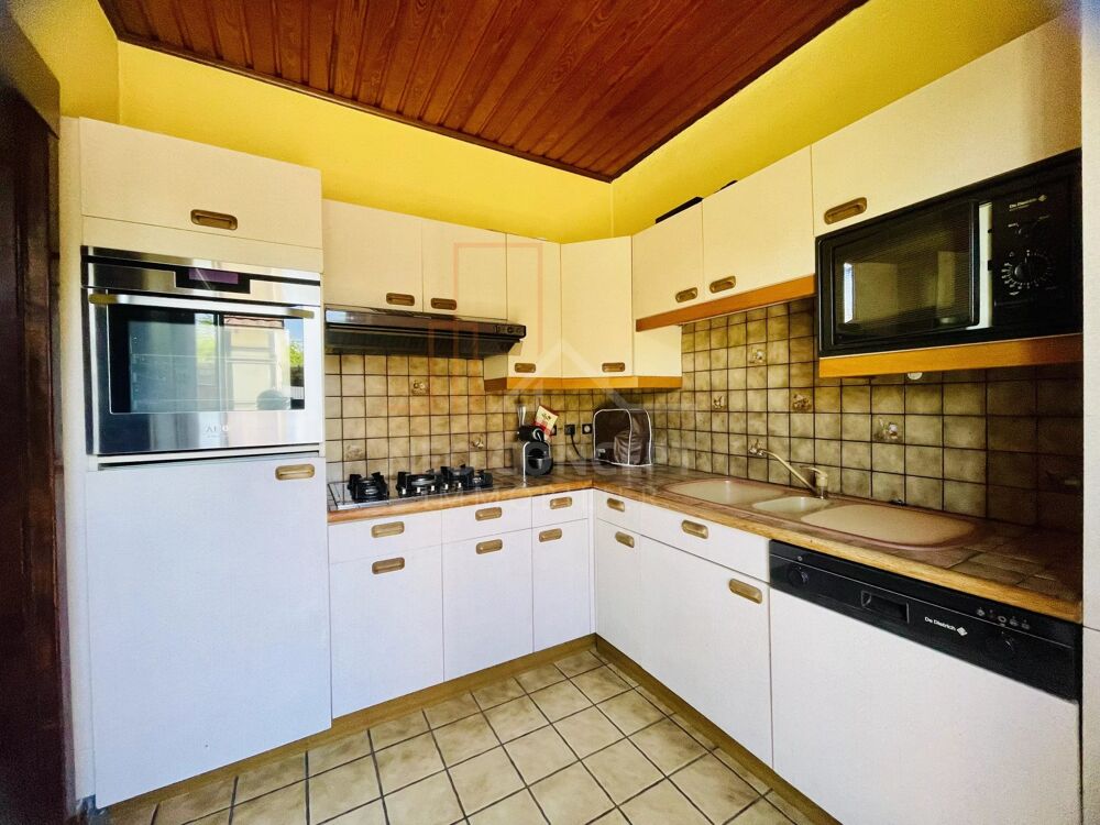 Maison mitoyenne de type 4/5 pièces de 102,41 m² Carrez sur 6 ar