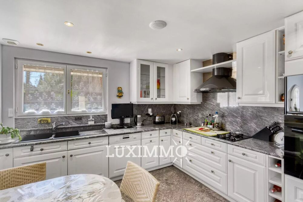 Vente maison de prestige 7 pièces 174 m² - Plus