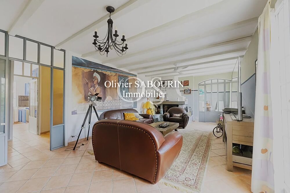 Propriété de 206 m² avec T3 indépendant  5 chambres  4 salles