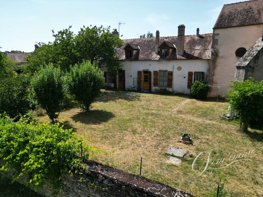 En exclusivité au coeur de l'Auxois: Ancien presbytère