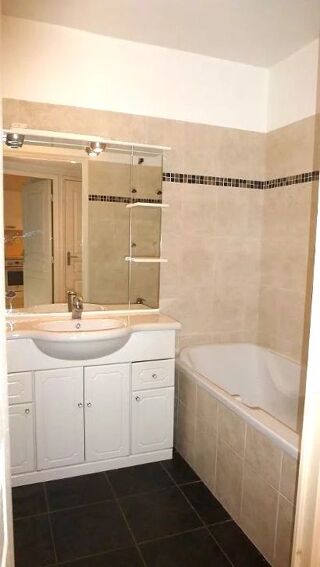  Appartement à louer 2 pièces 40 m²