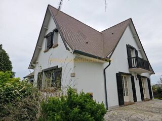  Maison à vendre 8 pièces 319 m²