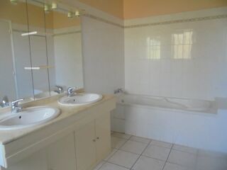  Maison � vendre 8 pi�ces 180 m�