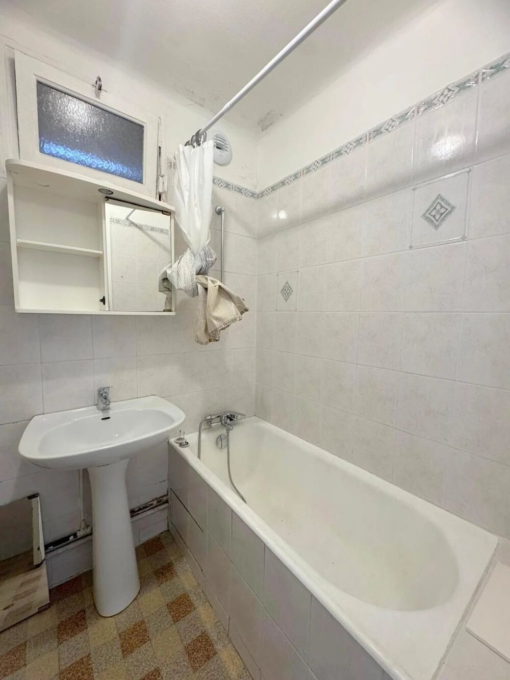 Location Appartement La Seyne les Sablettes F4 rez de chaussée La seyne-sur-mer
