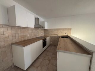 Appartement à louer 4 pièces 94 m²