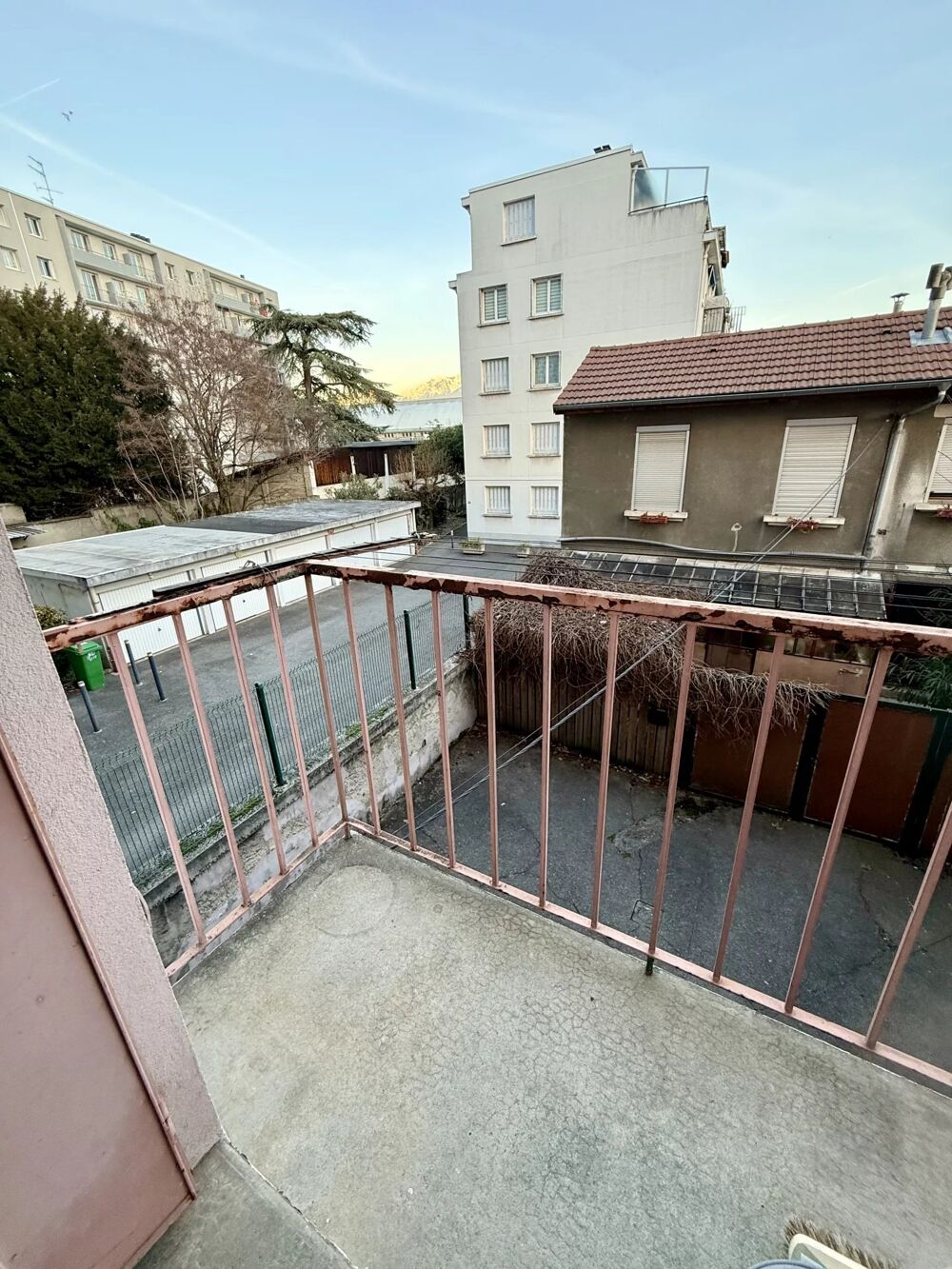 Chemin Meney T3 très bon état avec deux balcons !