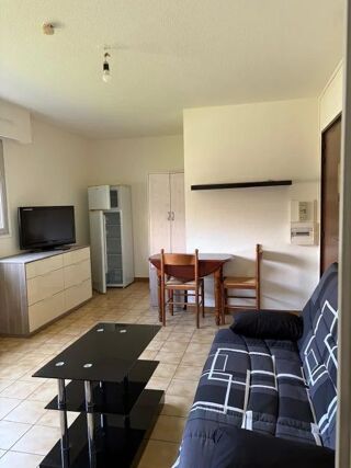 Location Appartement F1 de 24m² refait à neuf dans une résidence sécurisée Vallauris