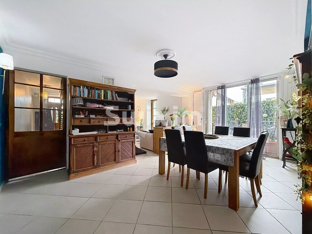 � vendre  Maison Divonne-les-Bains (01220)