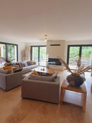  Maison � vendre 6 pi�ces 204 m�