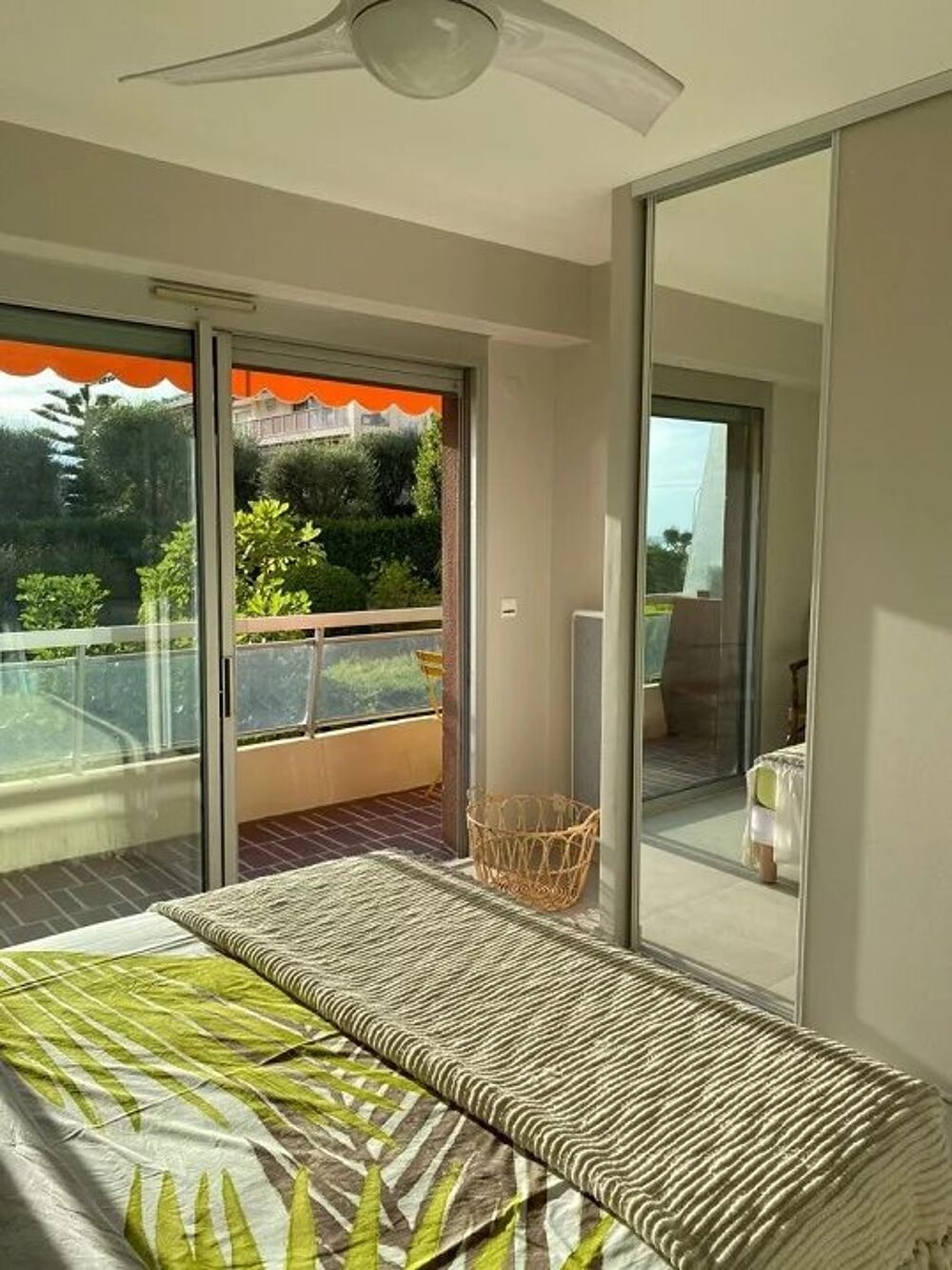 Location Appartement Deux pièces de 56m² avec terrasse, garage et piscine Nice