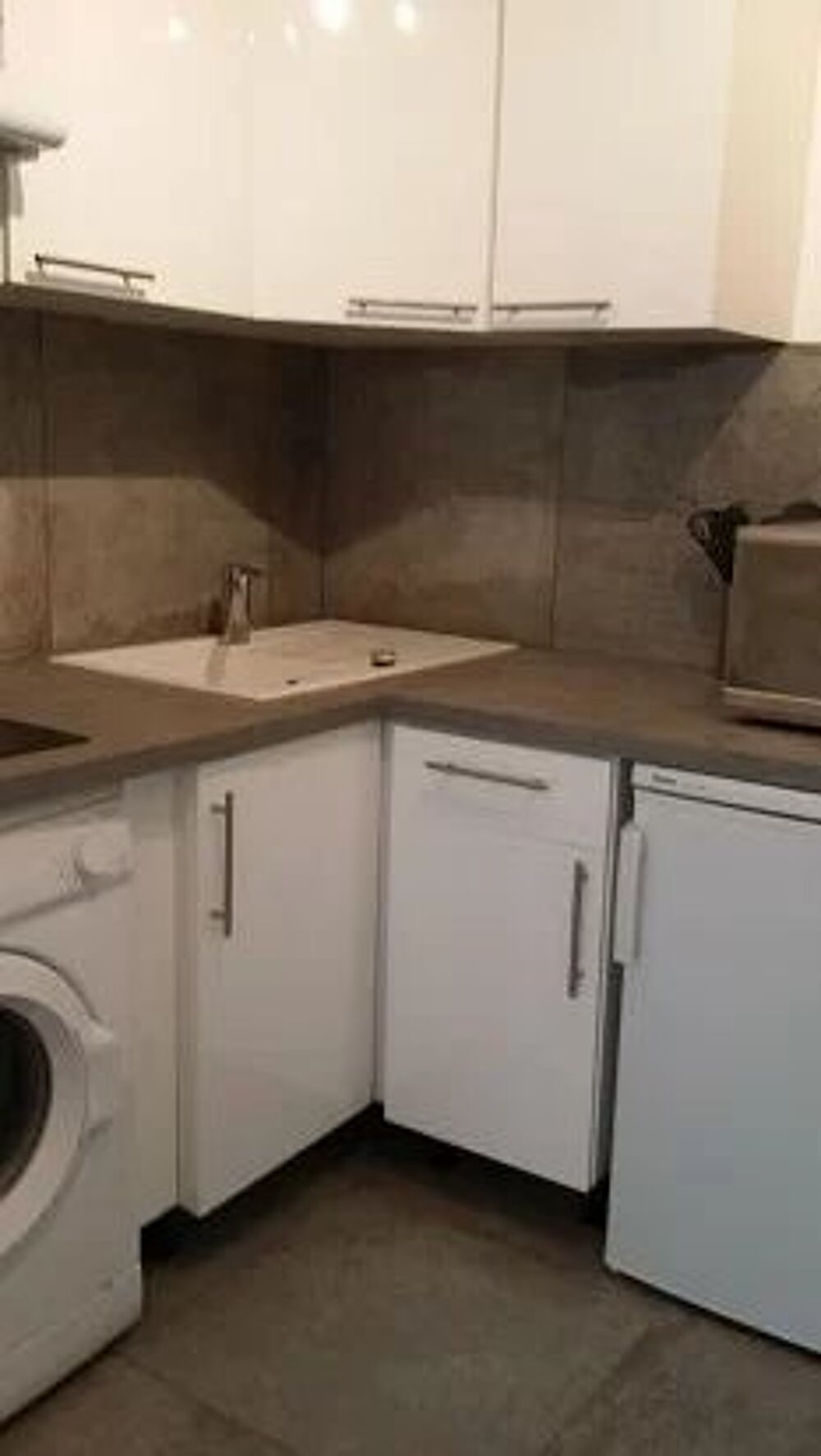 Location Appartement VALLAURIS - DEUX PIECES MEUBLEES AVEC PARKING Vallauris
