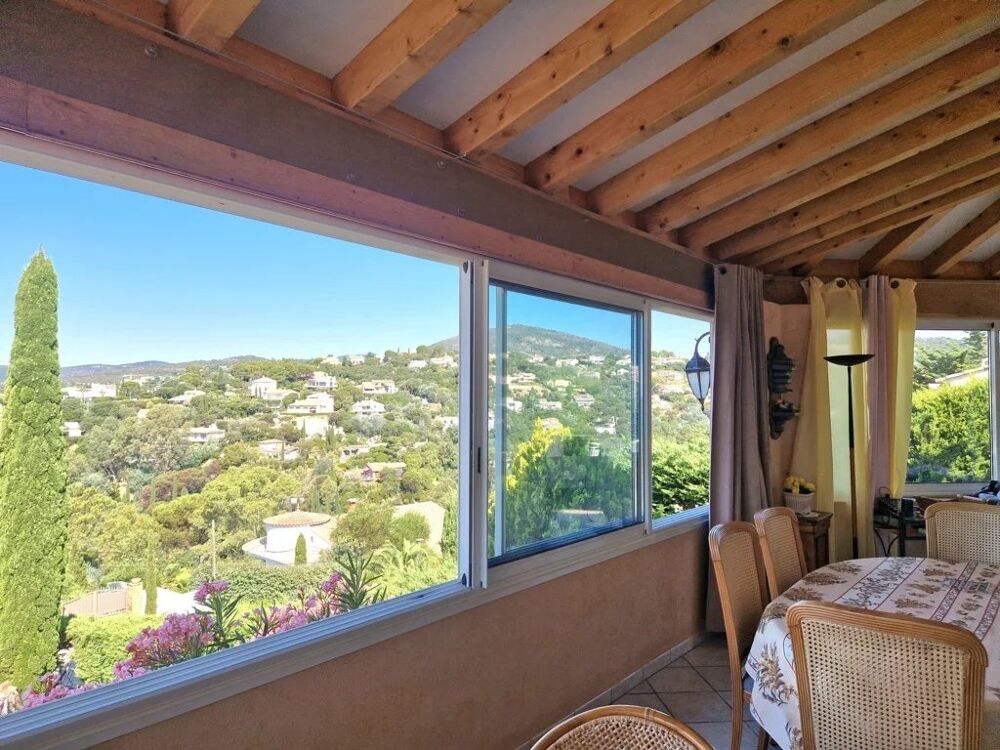 EXCLUSIVITÉ  VILLA DE 164 M² AVEC VUE MER ET COLLINES