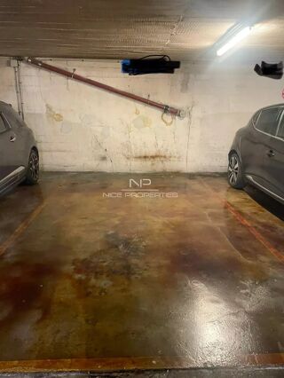  Parking / Garage  vendre 13 m