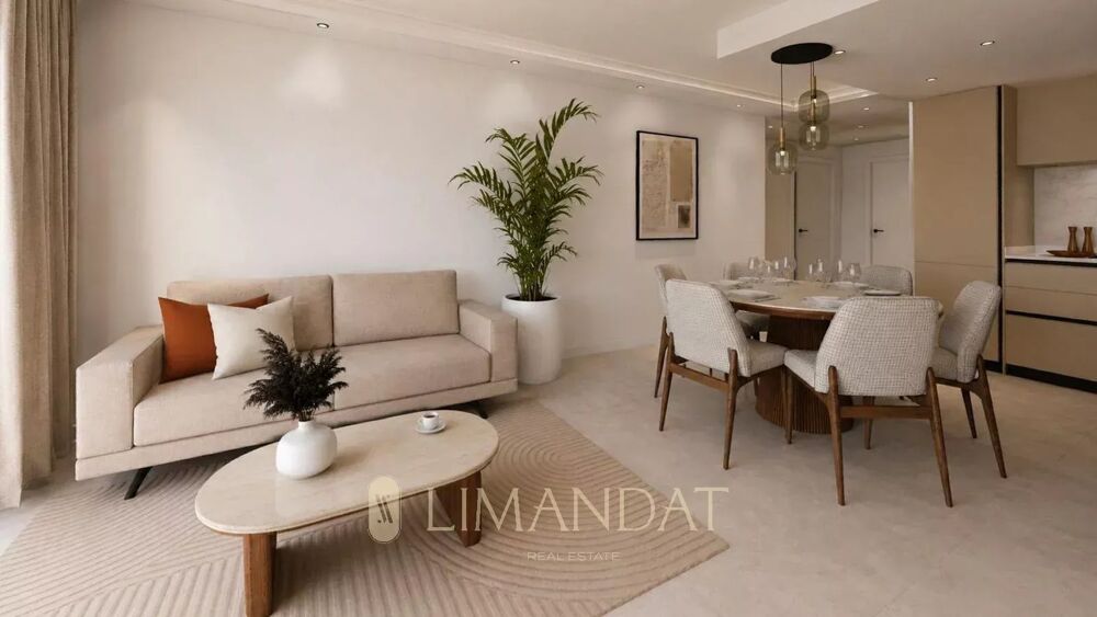 Vente Appartement CANNES CENTRE – ÉLÉGANT 4 PIÈCES RÉNOVÉ AVEC TERRASSES, PARKING Cannes