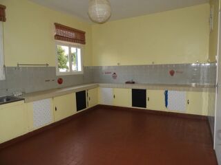  Appartement à louer 4 pièces 100 m²