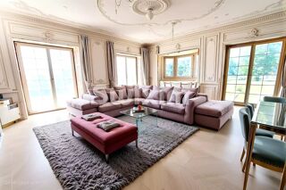  Villa � vendre 15 + pi�ces 700 m�