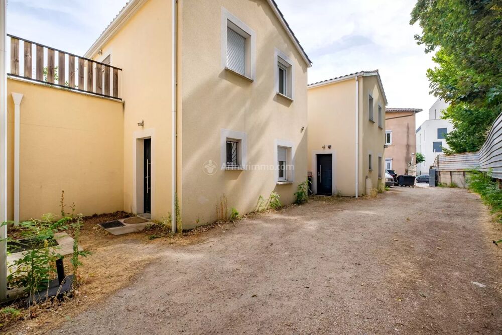 À vendre  Ensemble immobilier de 4 maisons sur une parcelle de