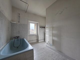  Appartement à louer 4 pièces 89 m²