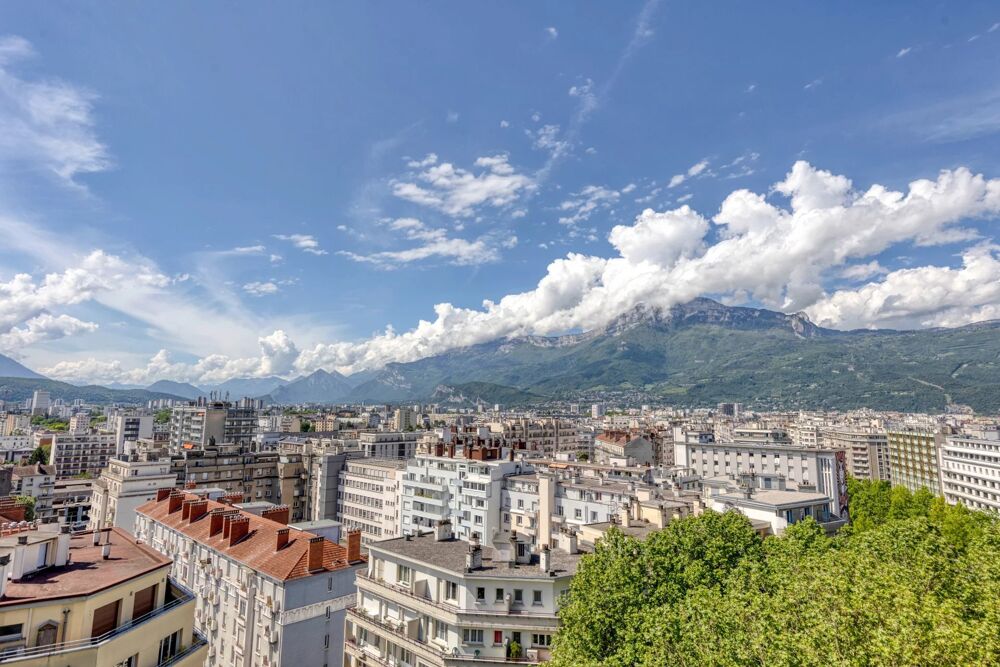 Paul Mistral en dernier étage avec terrasse incroyable de 70 m²