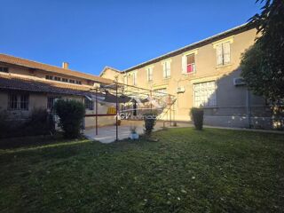  Immeuble � vendre 15 + pi�ces 750 m�