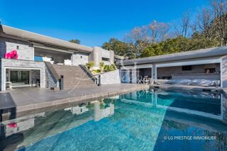  Villa  vendre 8 pices 350 m