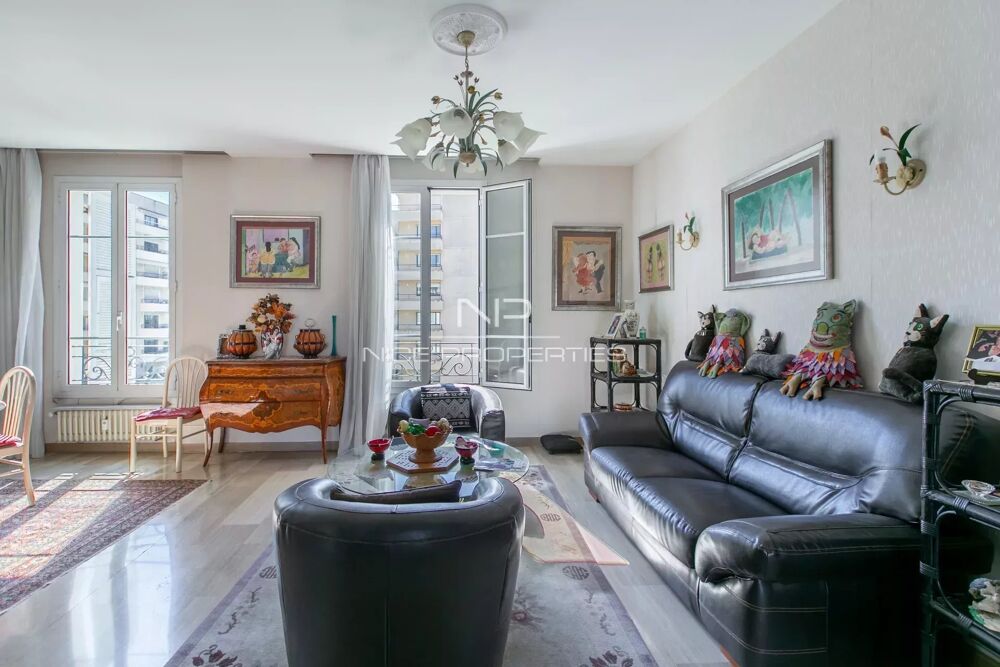 Vente Appartement Nice Carré d'or, grand 4 pièces avec terrasse de 56 m² à deux pa Nice