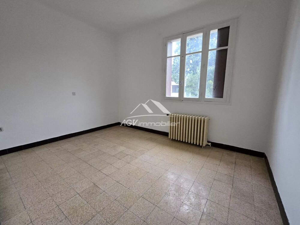 Maison avec deux logements et terrain constructible