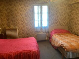  Immeuble à vendre 15 + pièces 335 m²