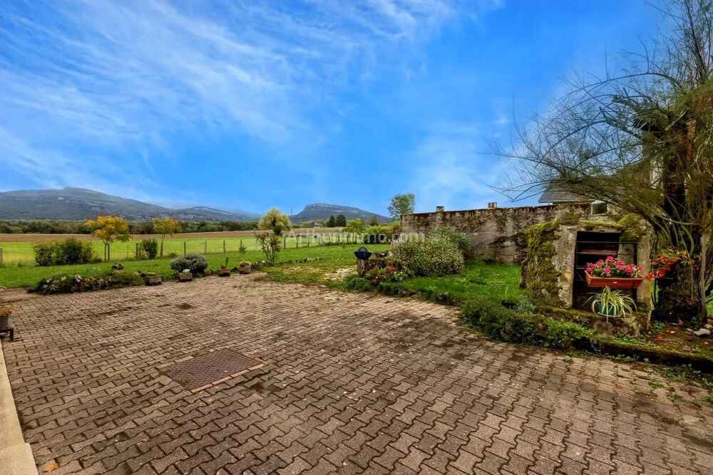 Vente Maison Maison familiale de 125 m² avec jardin et puits Les avenières veyrins-thuellin
