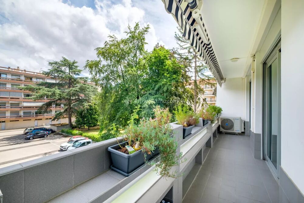 À vendre  Superbe T3 de 77 m²  Villeurbanne Gratte-Ciel